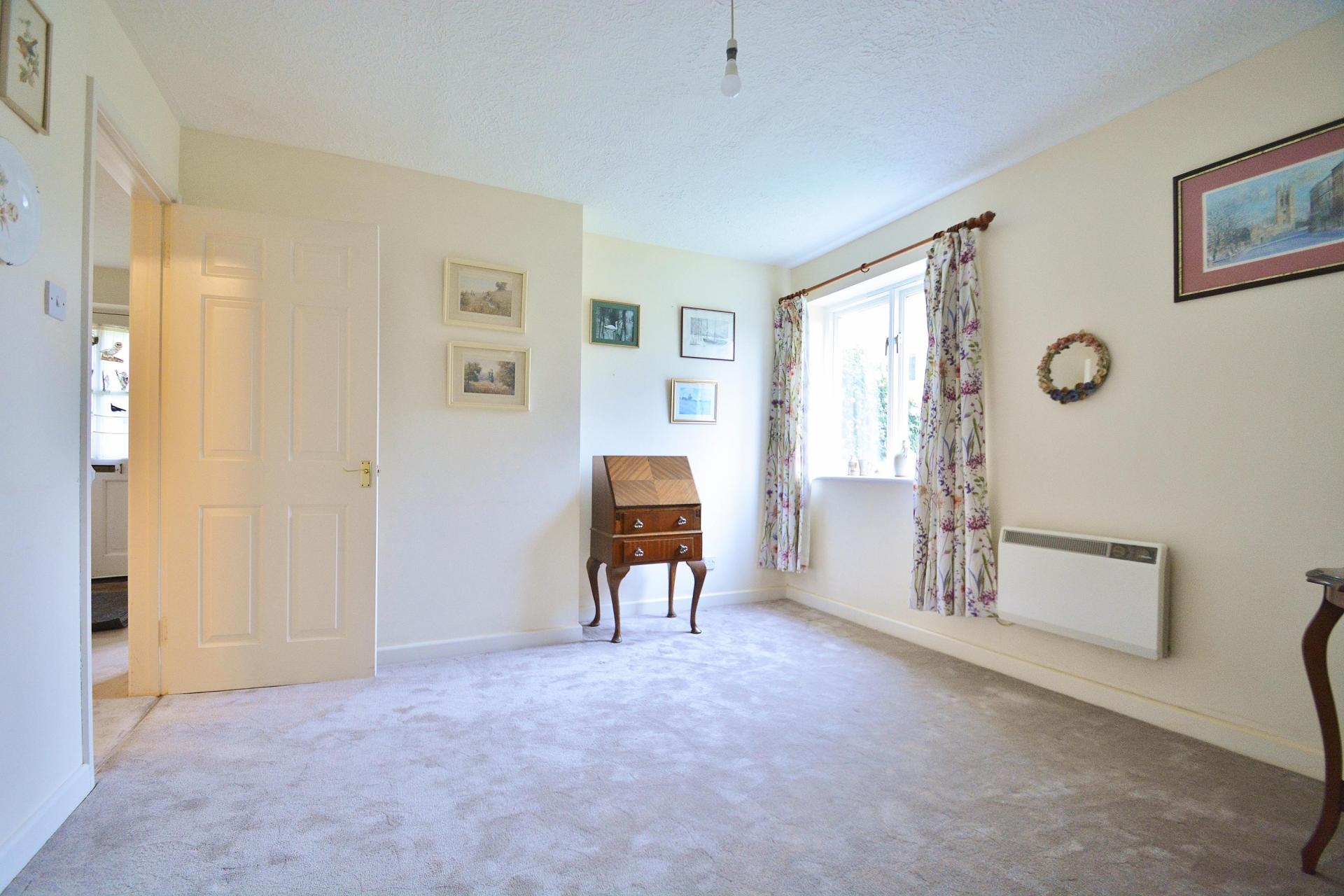 2 bedroom Ground Floor Flat for sale in Wheatley