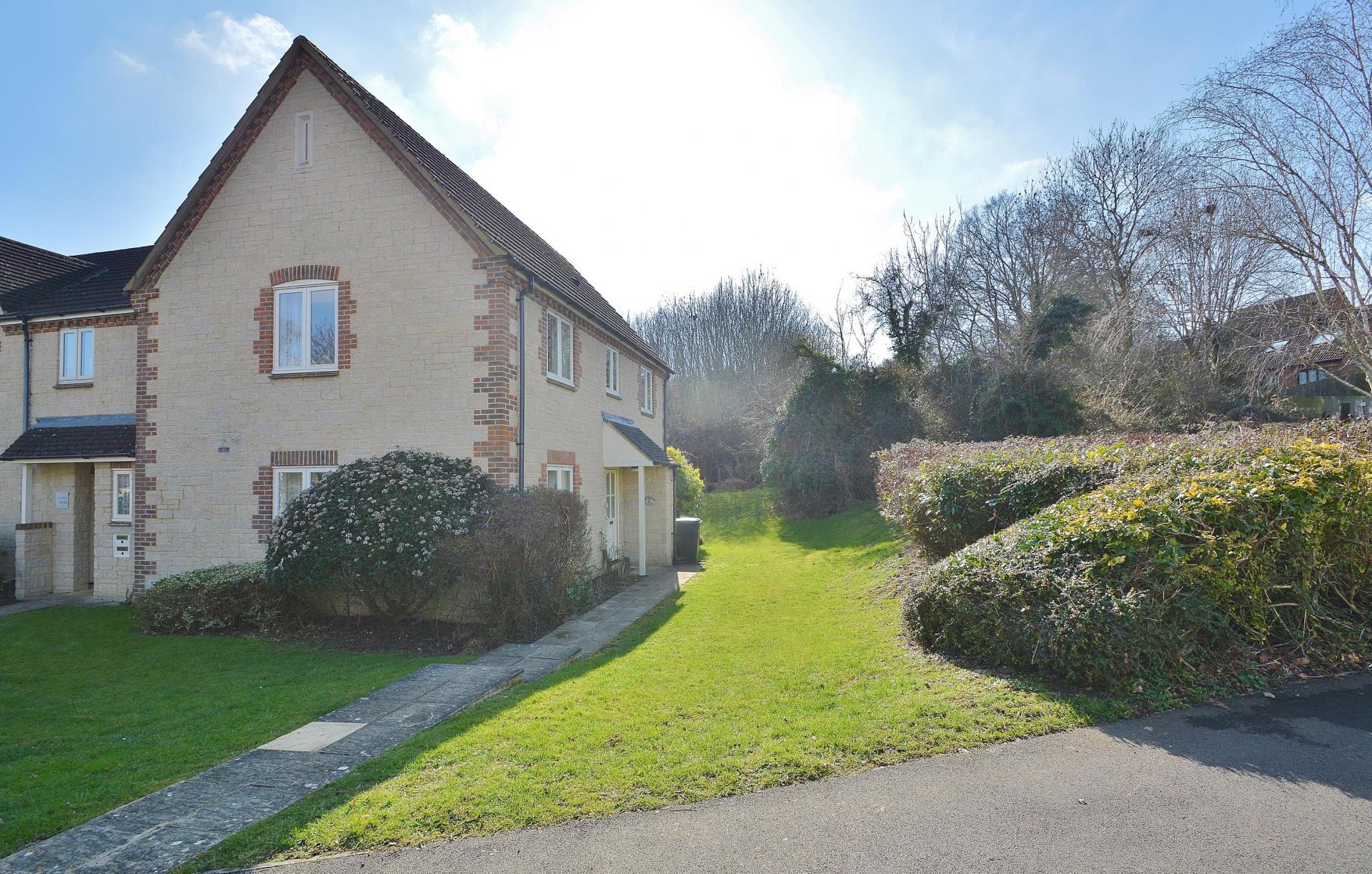 2 bedroom Ground Floor Flat for sale in Wheatley