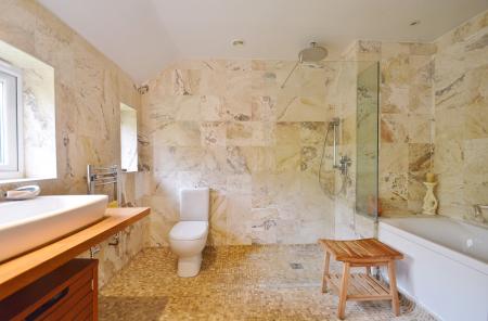 Main Ensuite