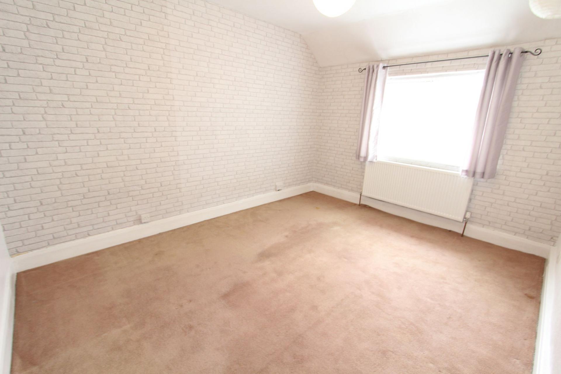 SemiDetached House for rent in Sheffield