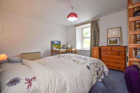 12 Stybarrow Terrace Bedroom 1b.jpg