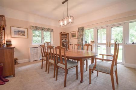 Sandal Cottage Dining Room b.jpg