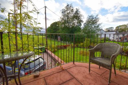 Rivergarth Living Room Balcony b.jpg