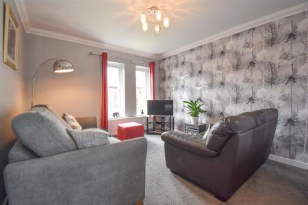 Open Plan Living Room & Kitchen