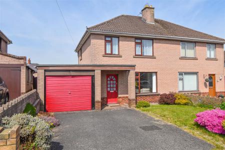 60 Holme Riggs Avenue.jpg