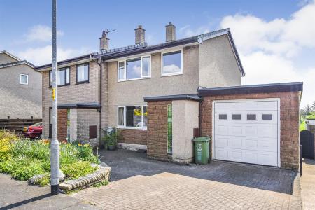 18 Barrowmoor Road.jpg