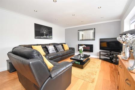 Lounge Dining Room