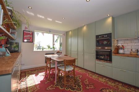 Deva Kitchen cc.jpg