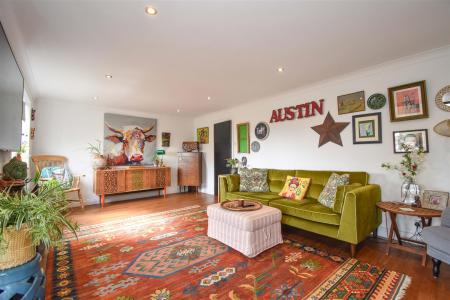Deva Living Room b.jpg