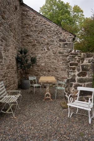 Castlehowe Garden c.jpg