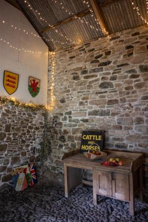 Castlehowe Barn a.jpg