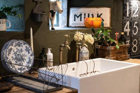 Castlehowe Kitchen a.jpg