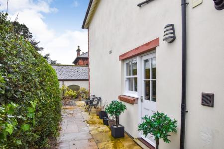 3 Penbury House Side Path.jpg