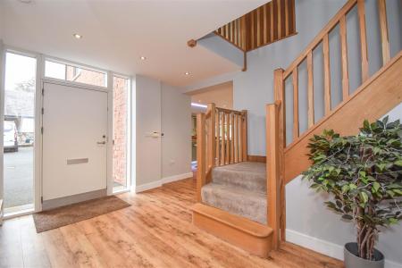 Brogan House Entrance Hall b.jpg