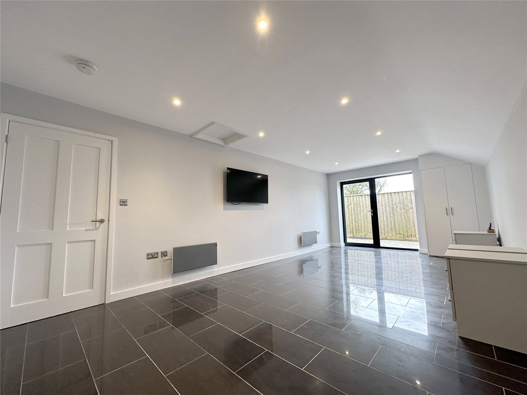 2 bedroom Detached Bungalow for rent in Pinhoe