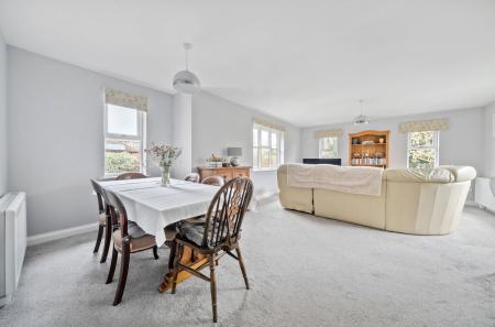 Sitting/Dining Room