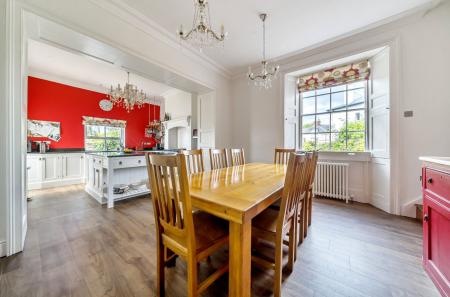 Kitchen/Dining Area