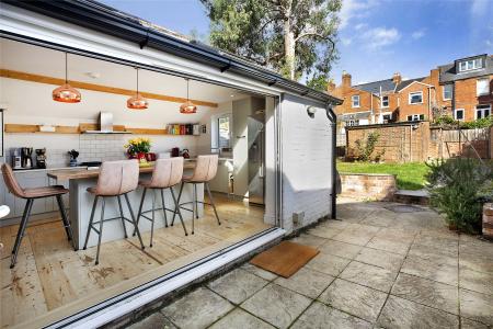 Kitchen/Patio