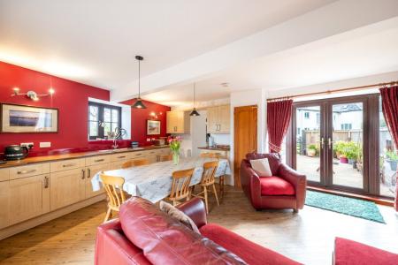 Kitchen/Dining