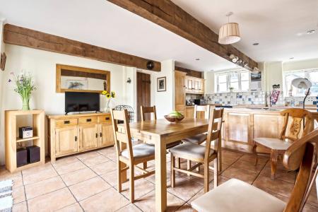 Kitchen/Dining
