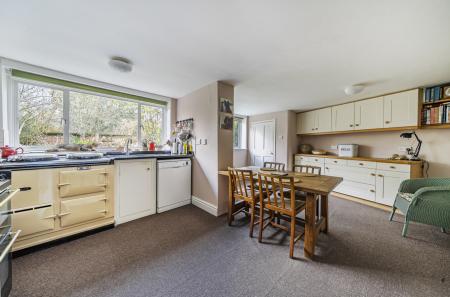 Kitchen/Breakfast Rm