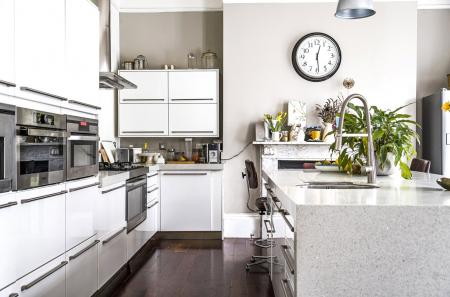 Kitchen Cameo