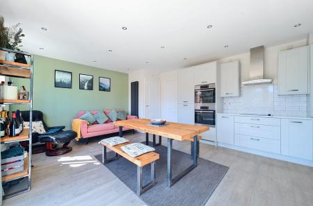 Kitchen/Dining