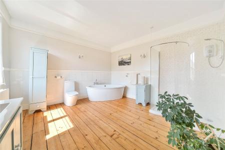 Bedroom One Ensuite