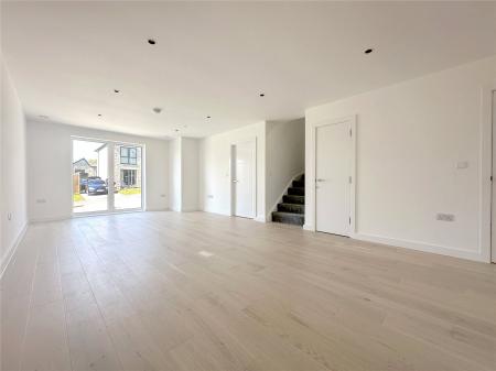 Living/Dining Area