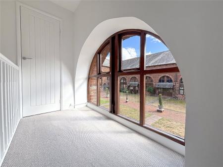 Feature Window