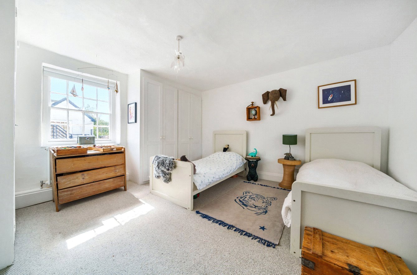 5 bedroom Detached House for sale in Topsham