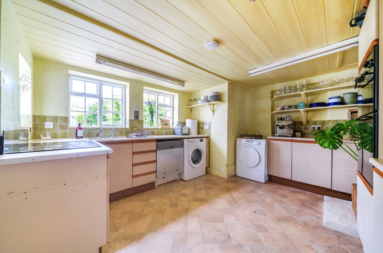 5 bedroom Detached House for sale in Topsham