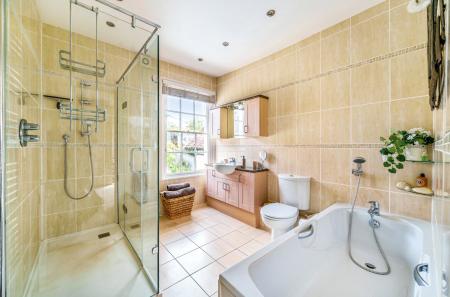 Principal Ensuite