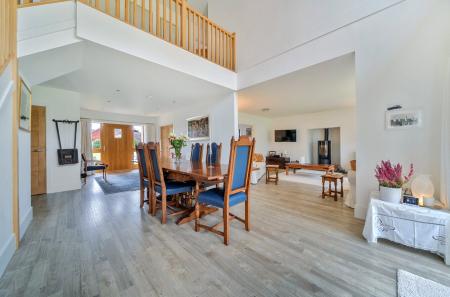 Entrance Hall/Dining