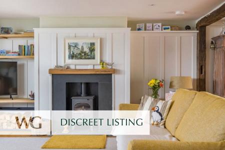 Discreet Listing