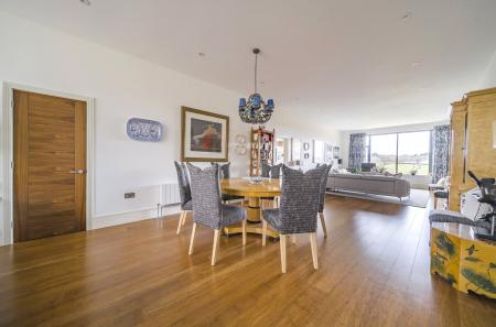 Dining/Living