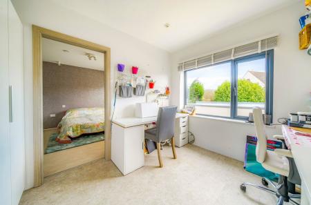 Gf Bed & Dressing Rm