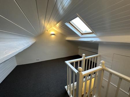 Attic Room / Bedroom 3