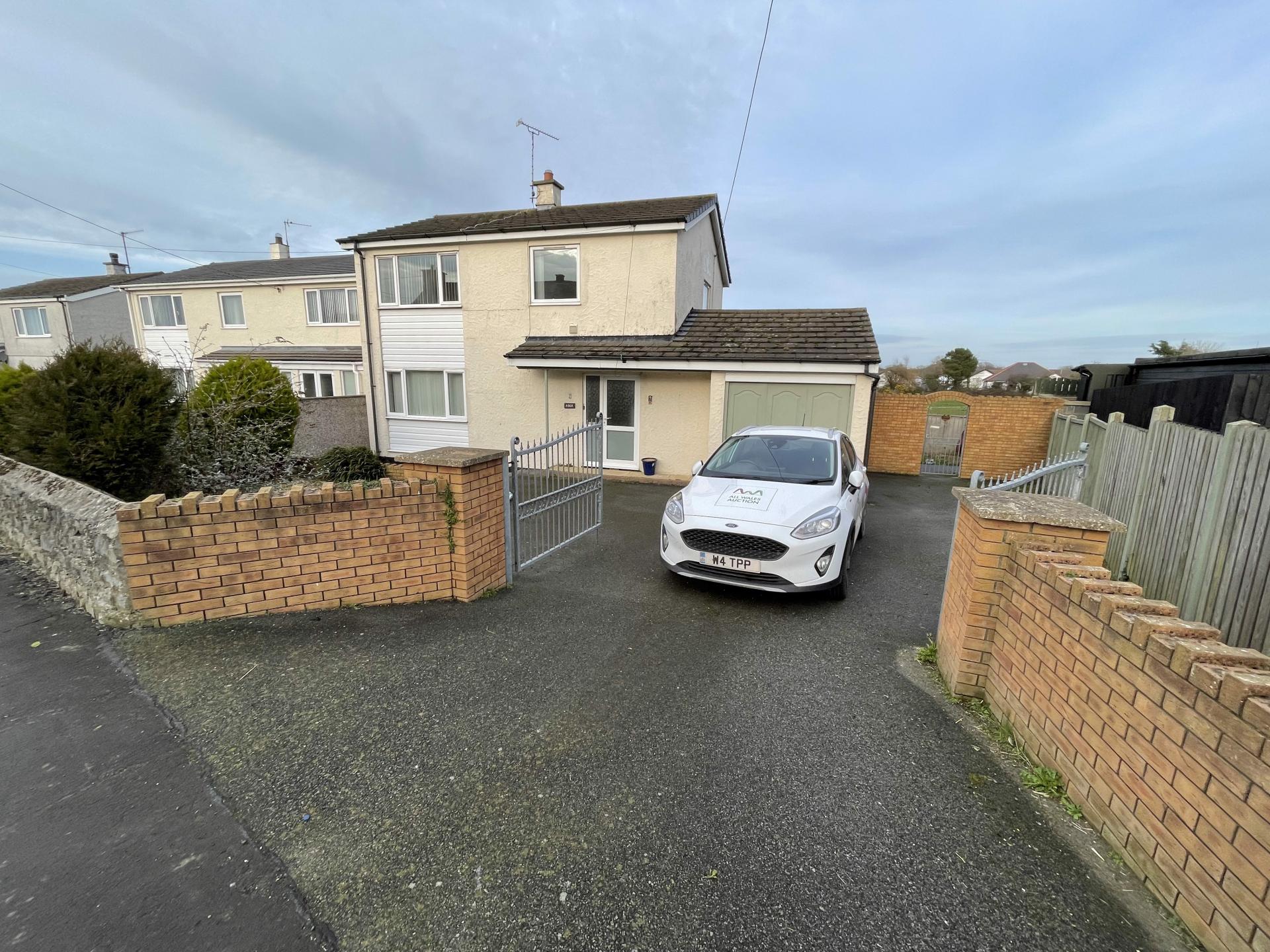 3 bedroom House for rent in Holyhead