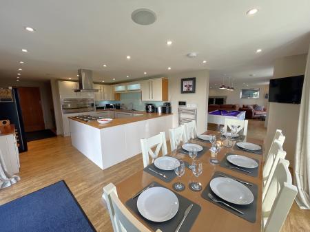 Kitchen Dining Space