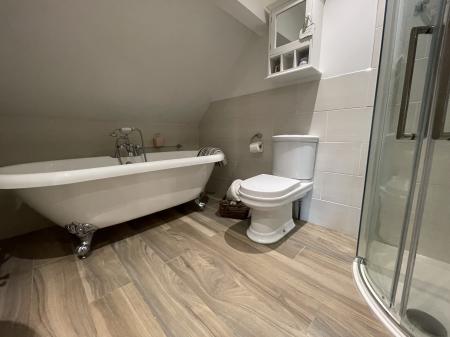 En-Suite Bathroom