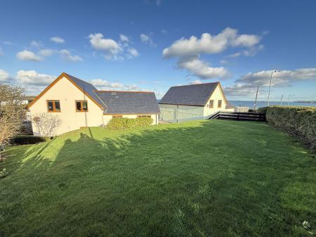 Garden & Sea View