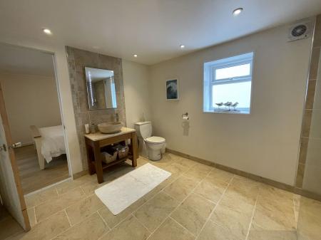 WC Area of En-Suite