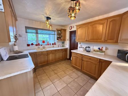 Kitchen/Breakfast Room/Sitting Area