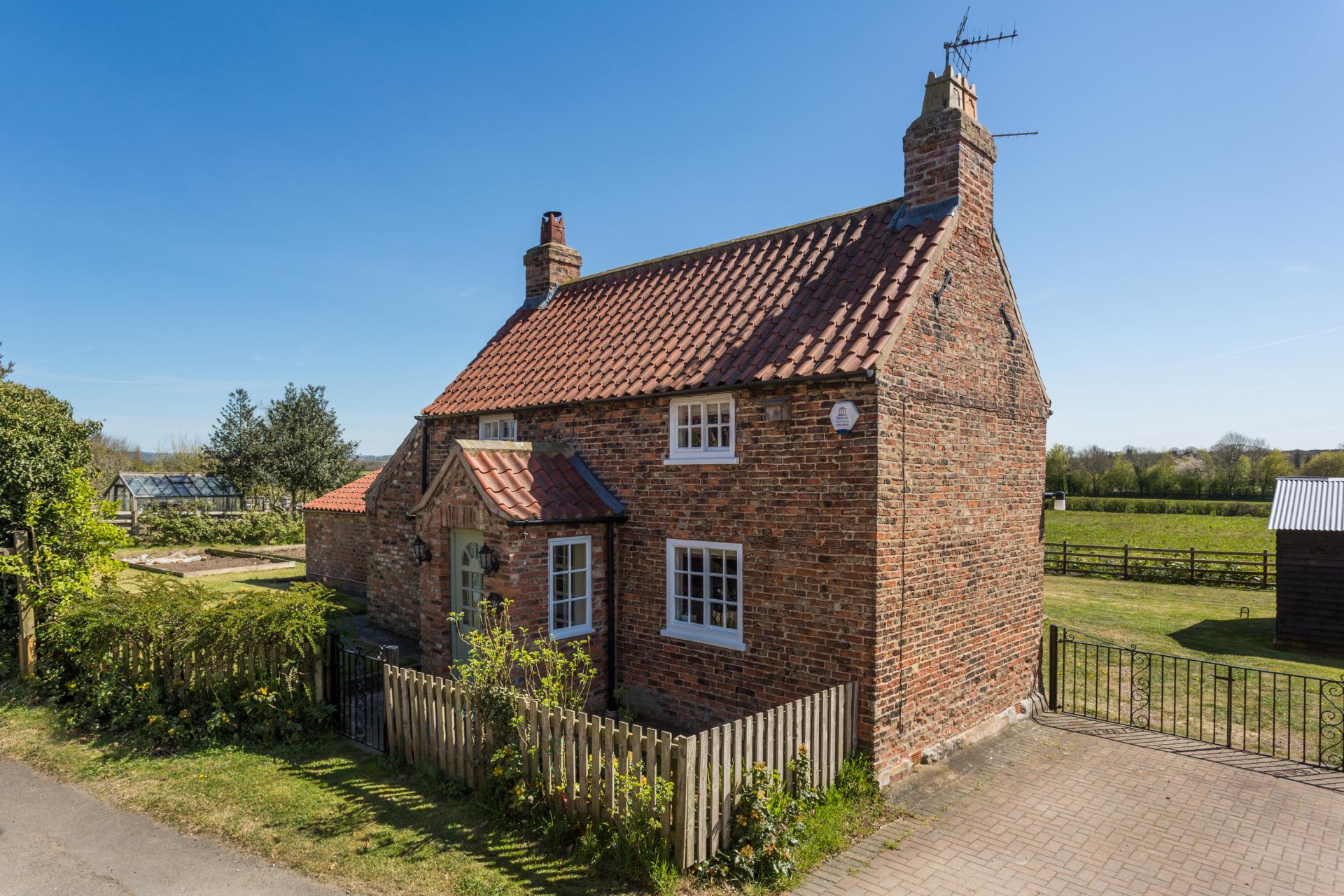 3 bedroom Cottage for sale in York
