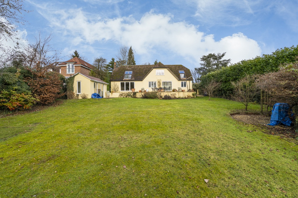 5 bedroom Detached House for sale in Amersham
