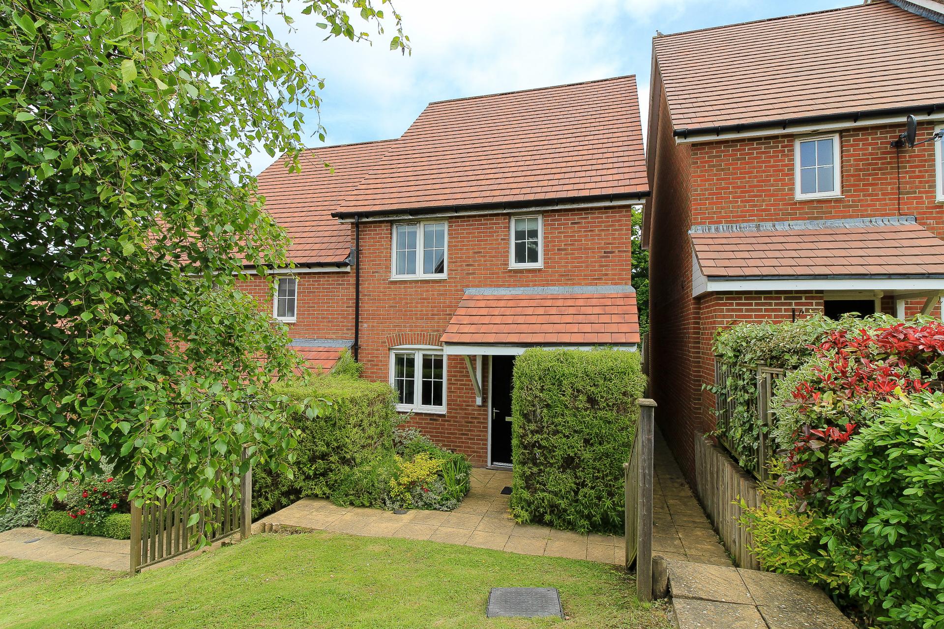 2 bedroom End of Terrace House for sale in Heathfield