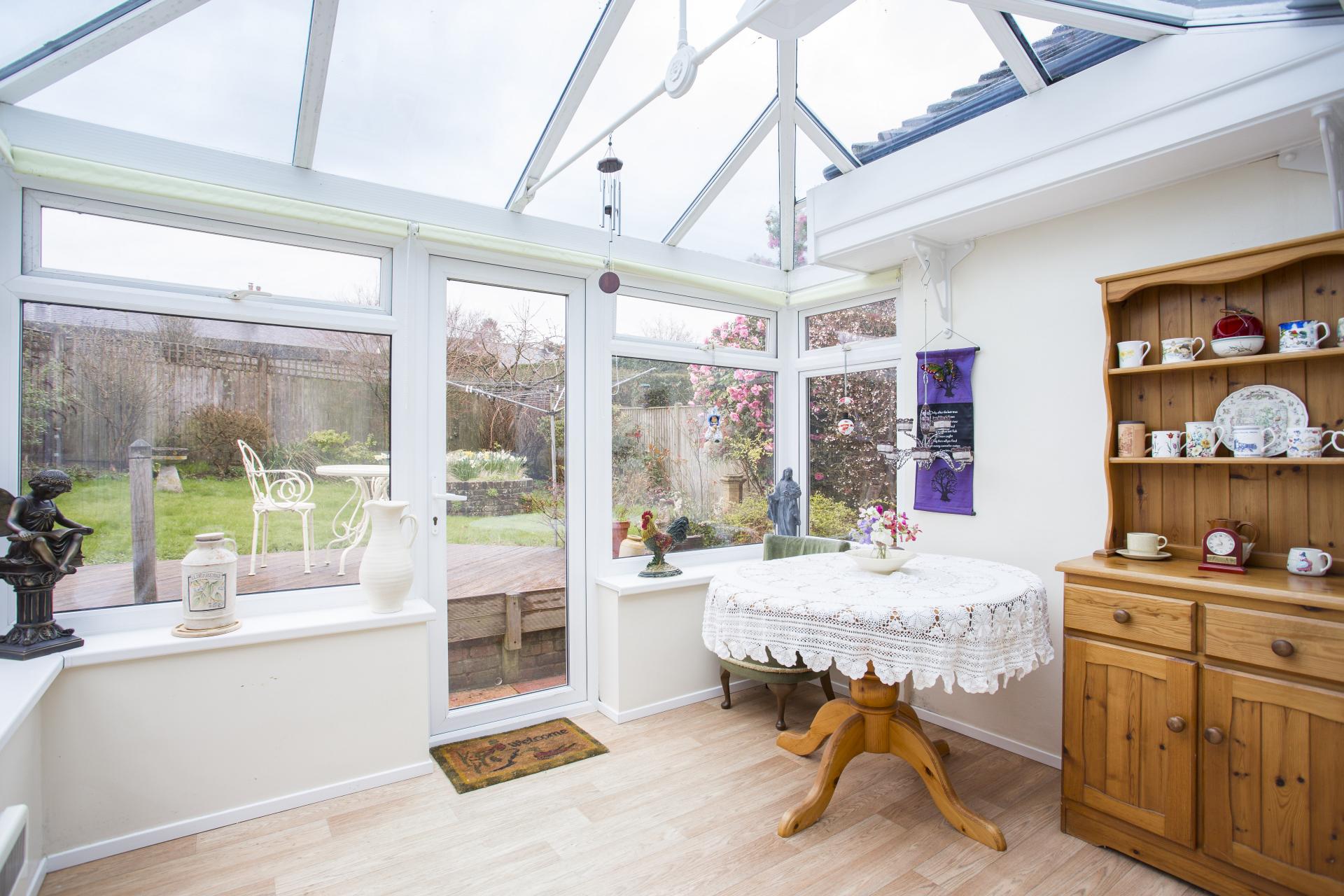 2 bedroom Detached Bungalow for sale in Heathfield