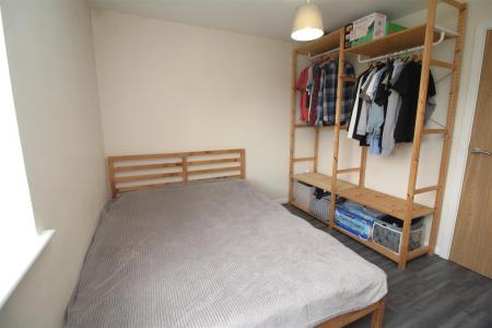 bedroom 1 .JPG