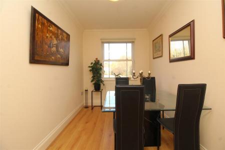 bedroom 3 dining room.JPG